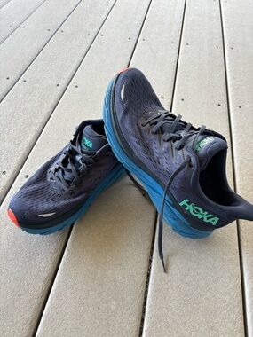 Hoka Clifton 8 Running Shoes in Navy with Teal Logo
